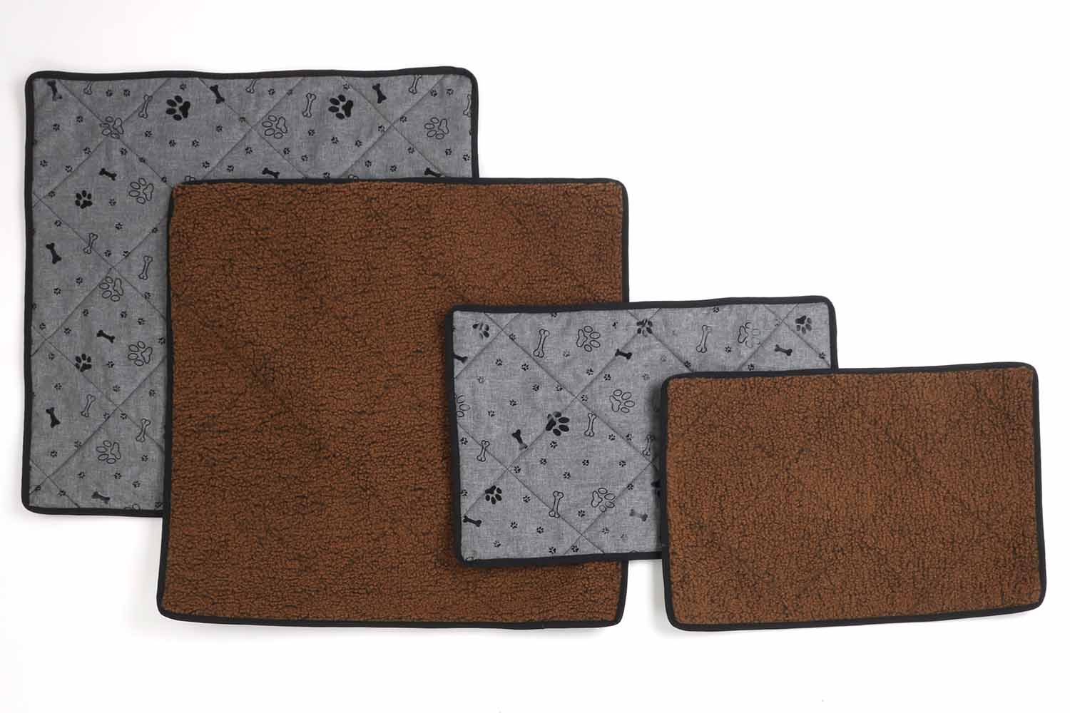 Dog sleeping mats, various sizes and surfaces