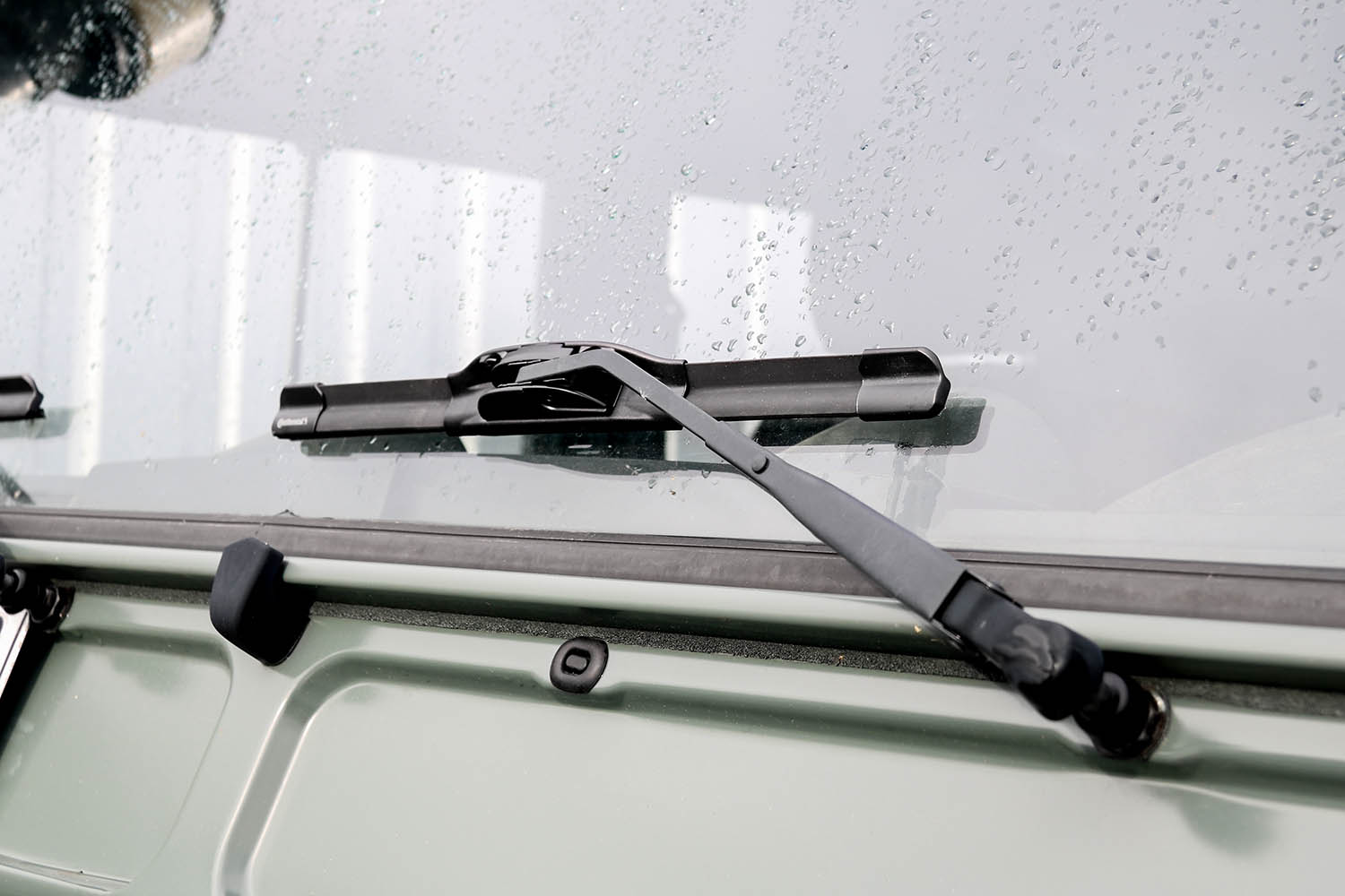 Windscreen Washer Bottle kit Land Rover Series Defender – Emberton Imperial Windscreen Washer Bottle kit Land Rover Series Defender – Emberton Imperial