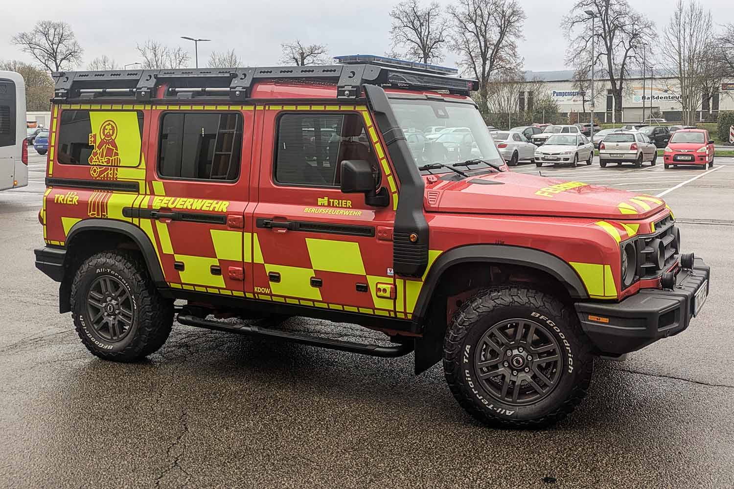 Example of CargoBear use on a Grenadier, fire service