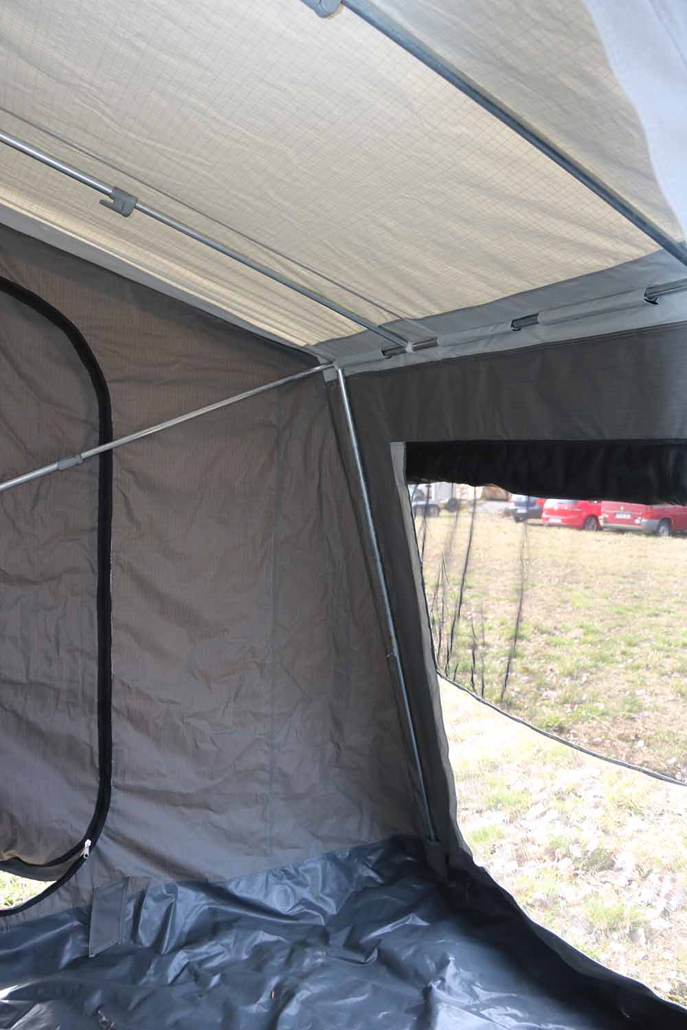 Tailer Tent, Innenraum