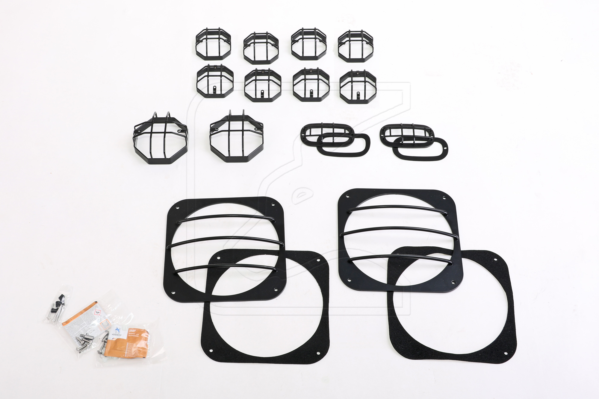 Set of 14 lamp guards