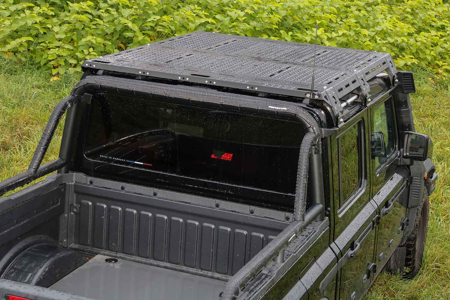 Systemdachträger, pulverbeschichtet, für Quatermaster, INEOS