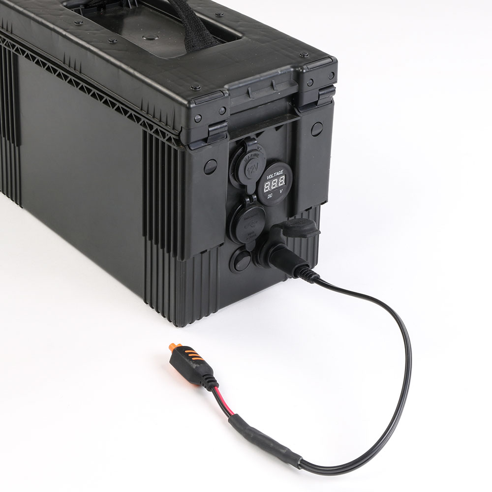 Adapter cable from CTEK plug/socket to SAE