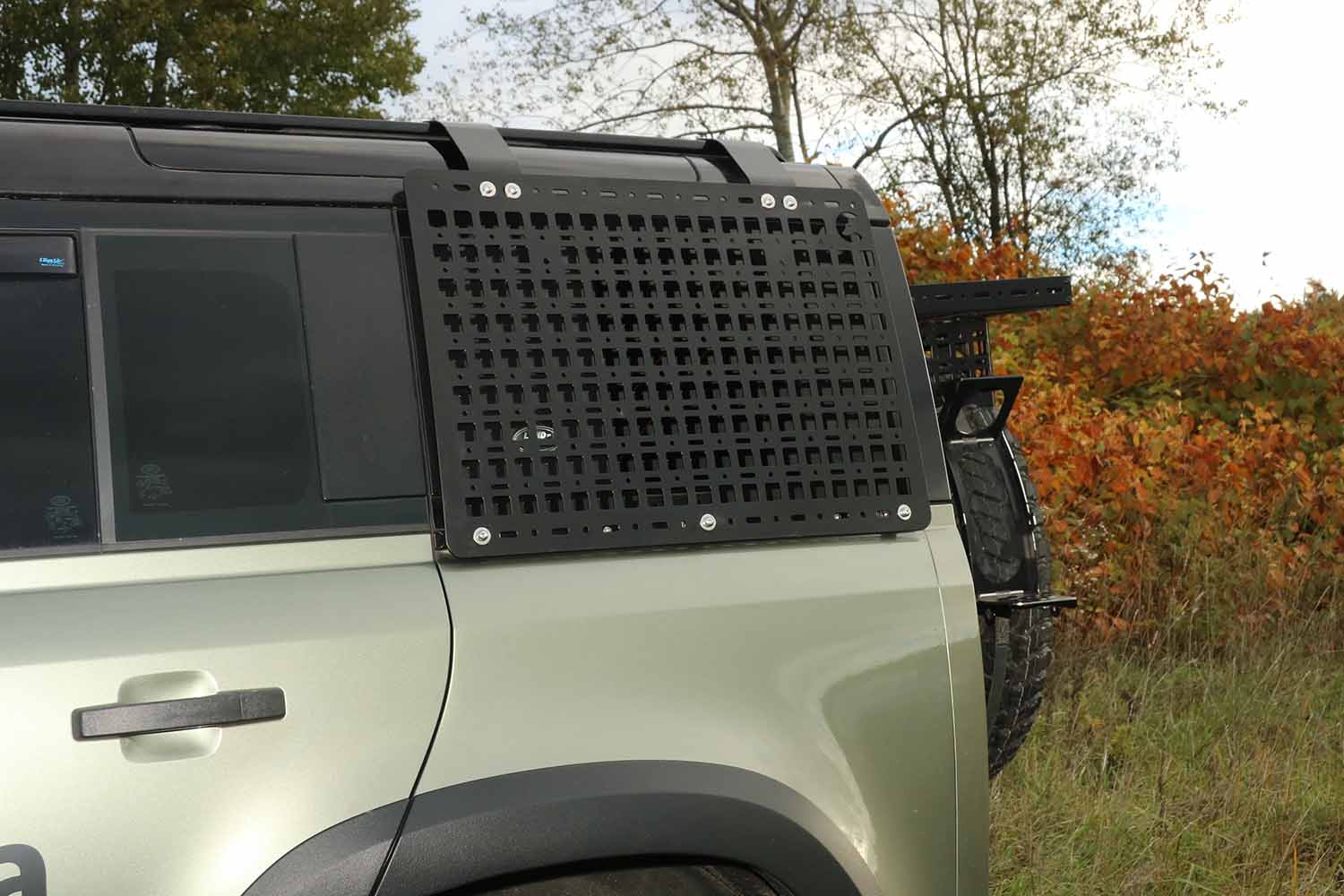 schwarz gepulvertes Fahrzeugpanel für New Defender 110