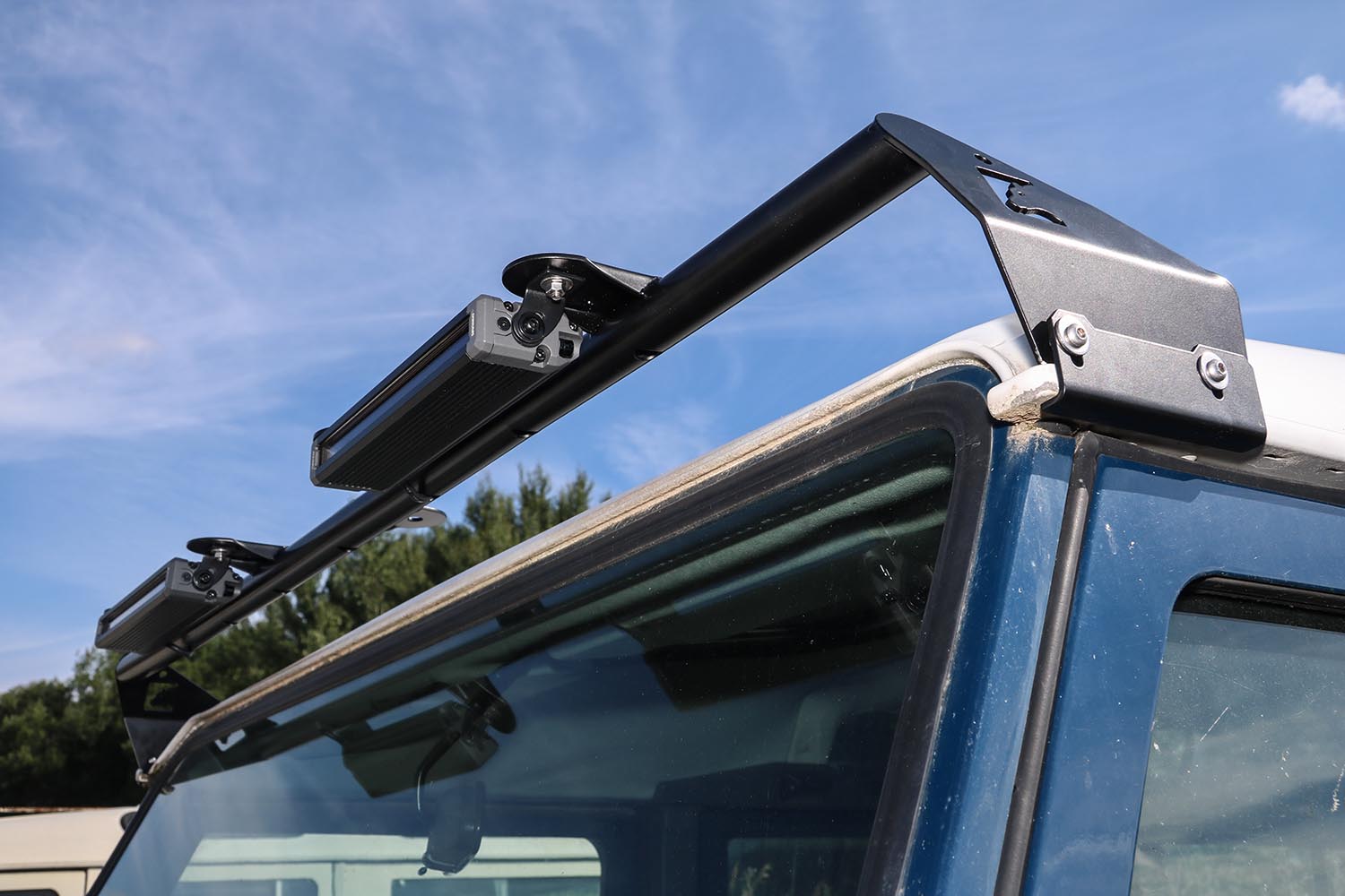 gepulverter Lampenbügel inkl. 2 OSRAM LEDriving Lightbars VX250-SP