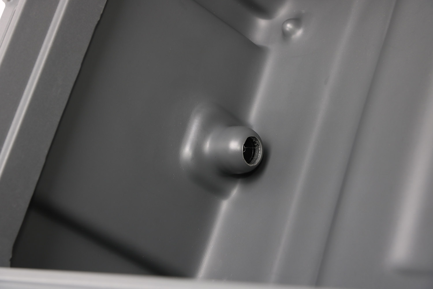 Transportbox, Detailaufnahme Auslassventil von innen
