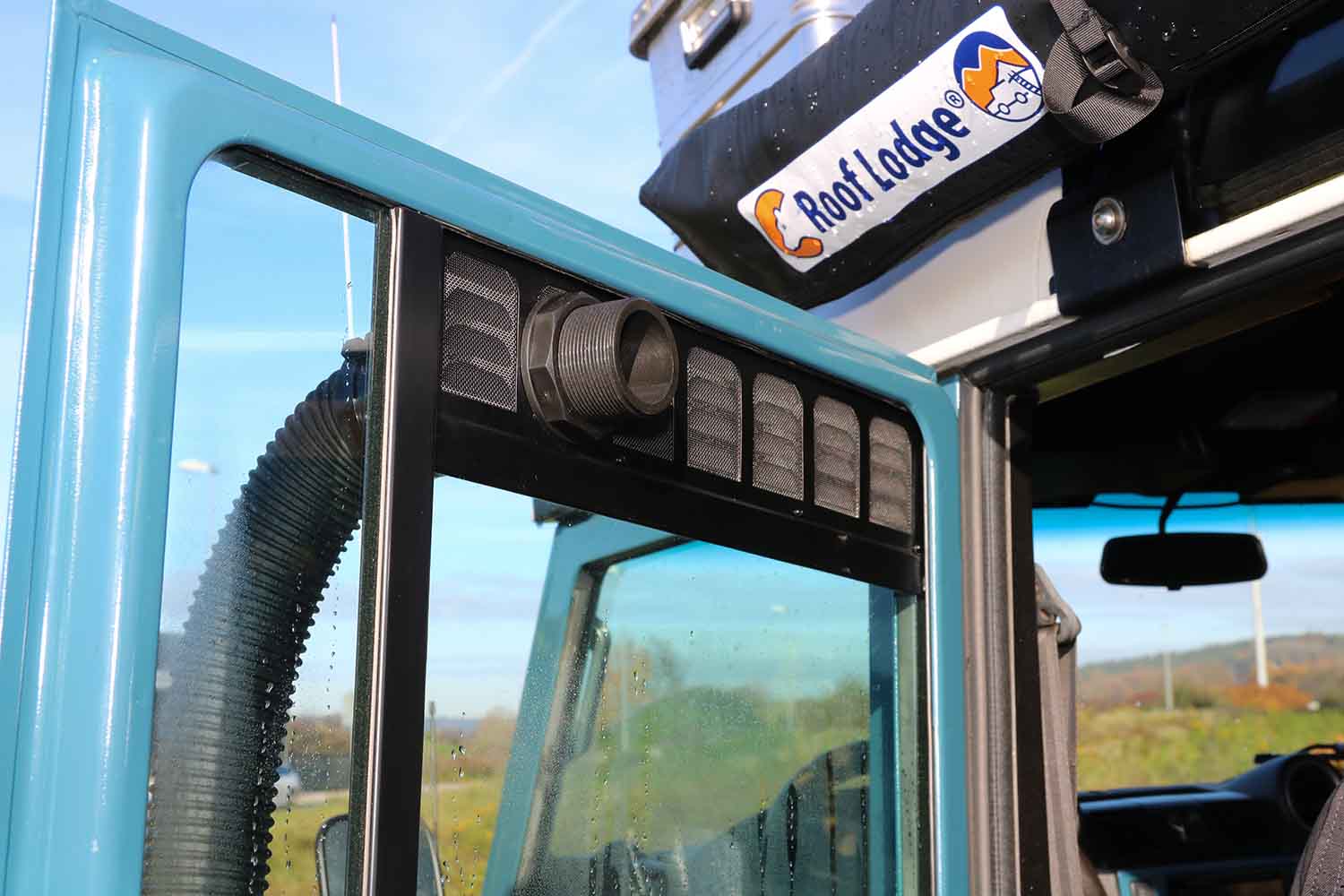 Detailaufnahme, Warmluftdurchführung, Ansicht von innen