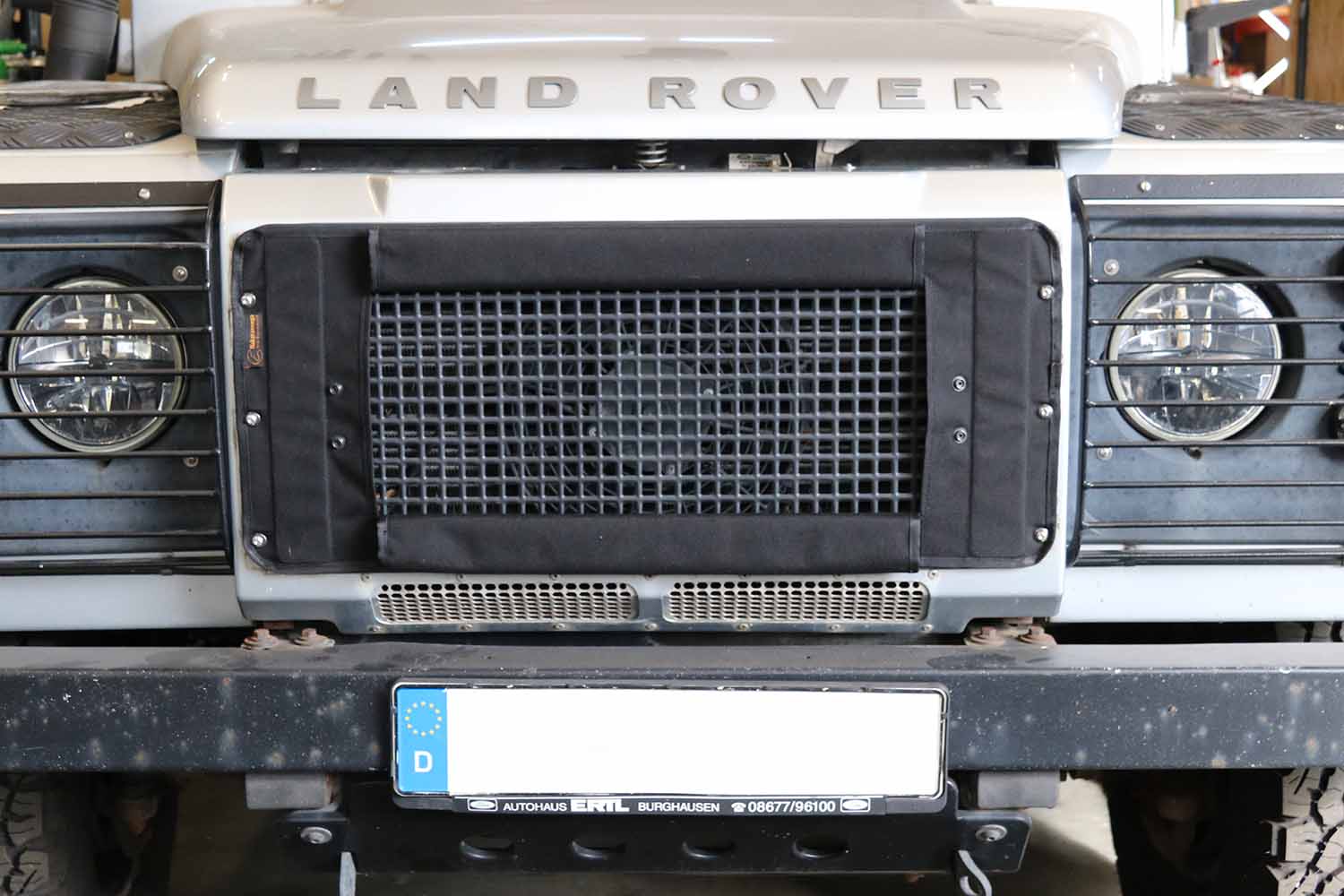 Abdeckung für Kühlergrill, Ansicht offen am Heritage