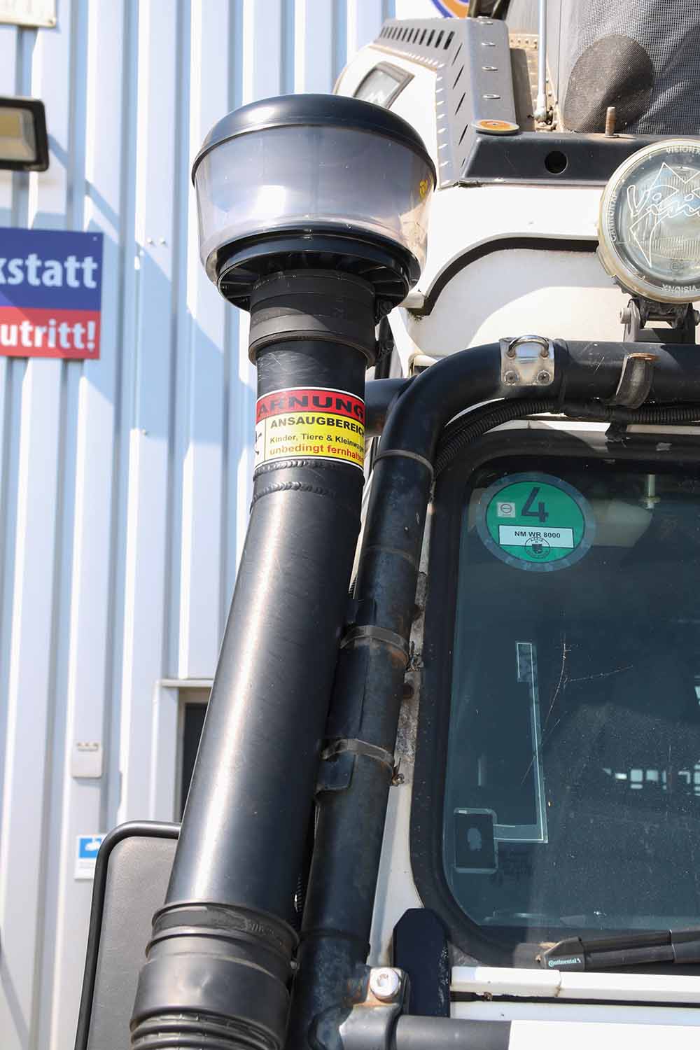 Elevated air intake for Land Rover Defender Td4 2.4 and 2.2