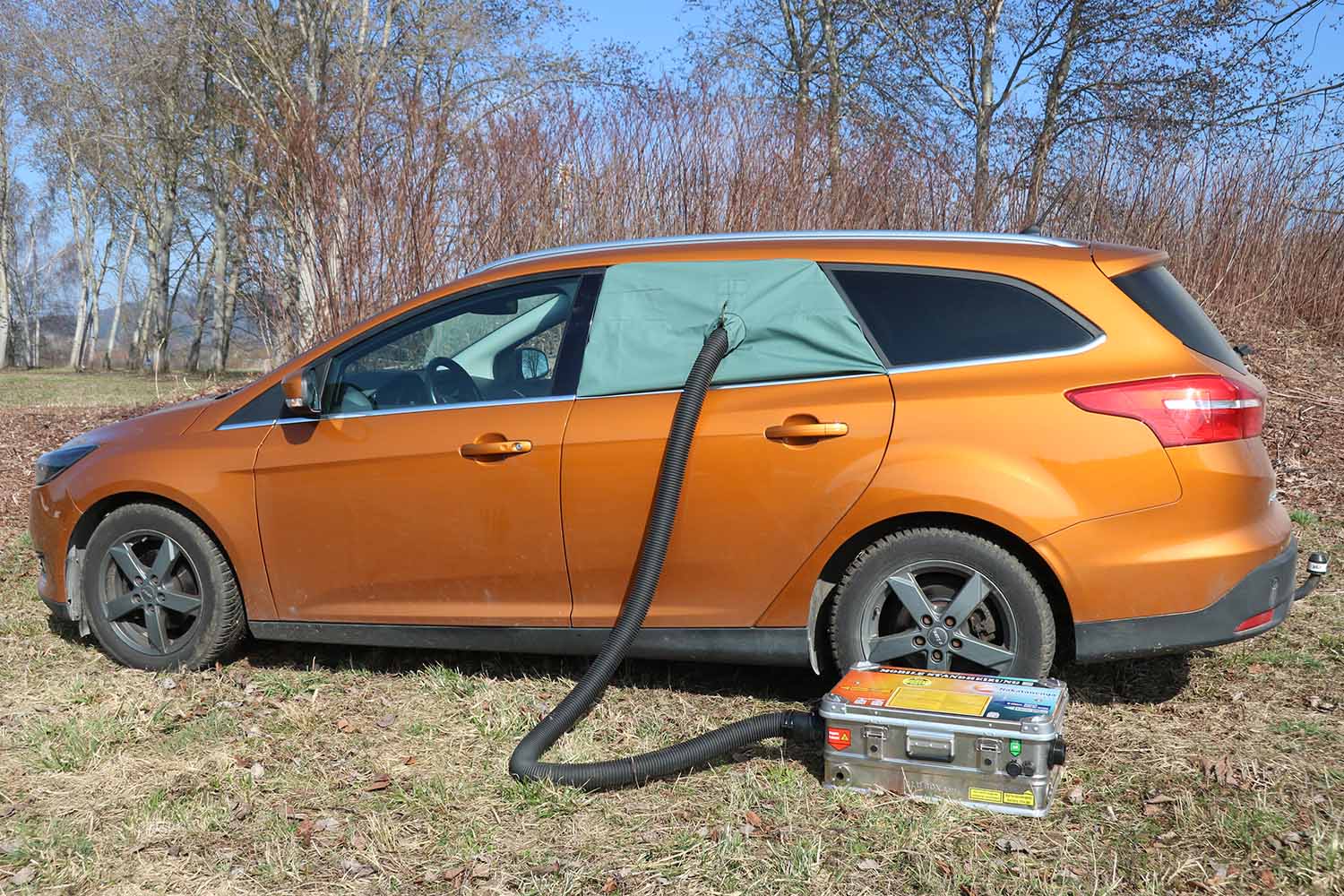 Universal-Warmluftdurchführung