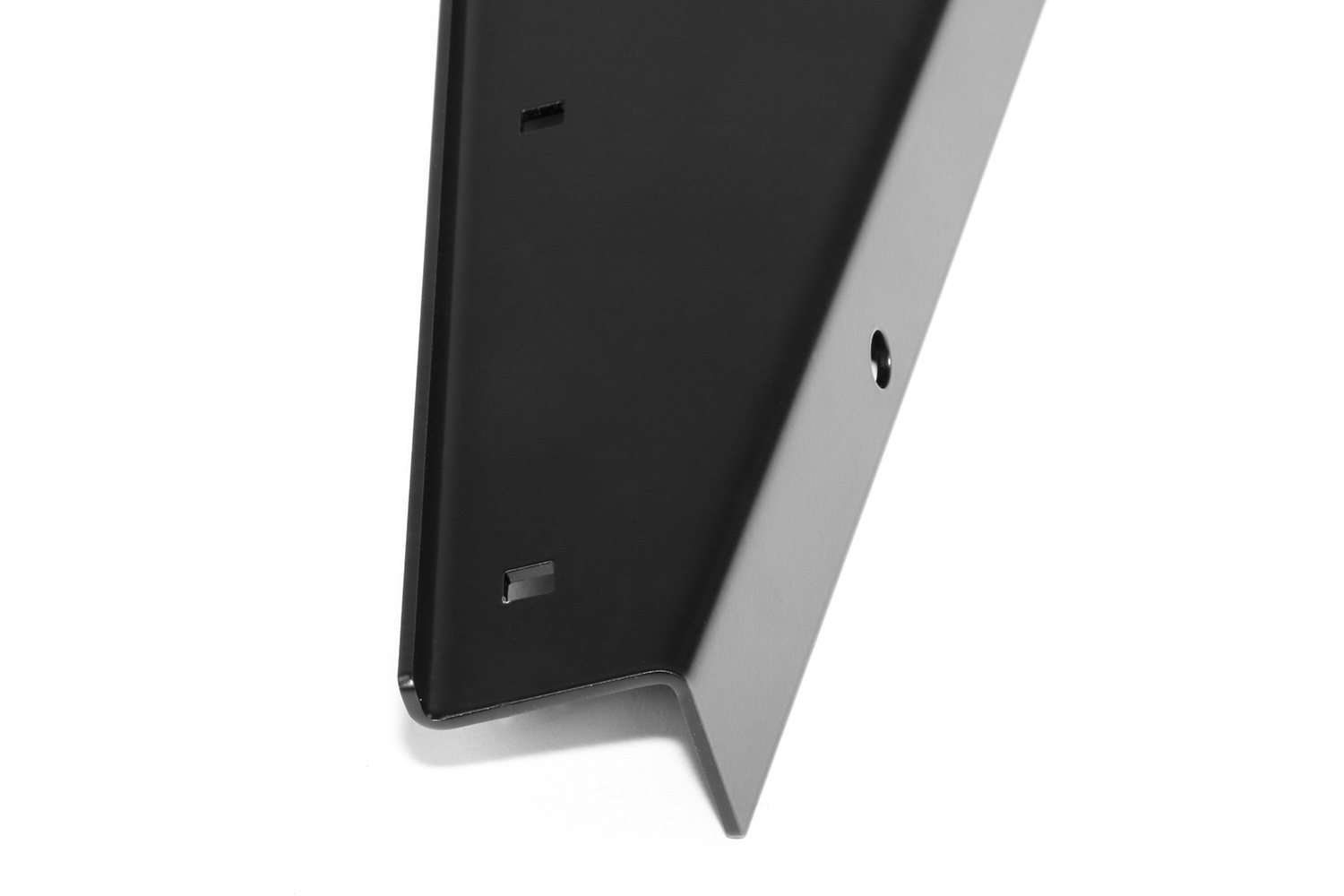 Detail, Spritzlappenhalter Vorderachse Land Rover Defedner 90, 110, 130, schwarz pulverbeschichtet