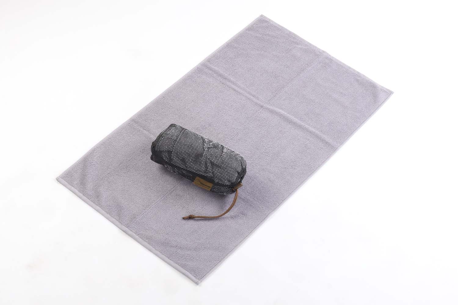 Mesh-Tasche inkl. Handtuch