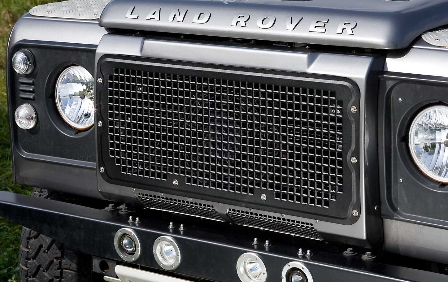 Defender Heritage Style grille - shop now!