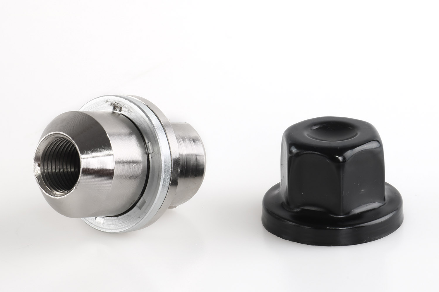 abschließbare Radmuttern für Defender