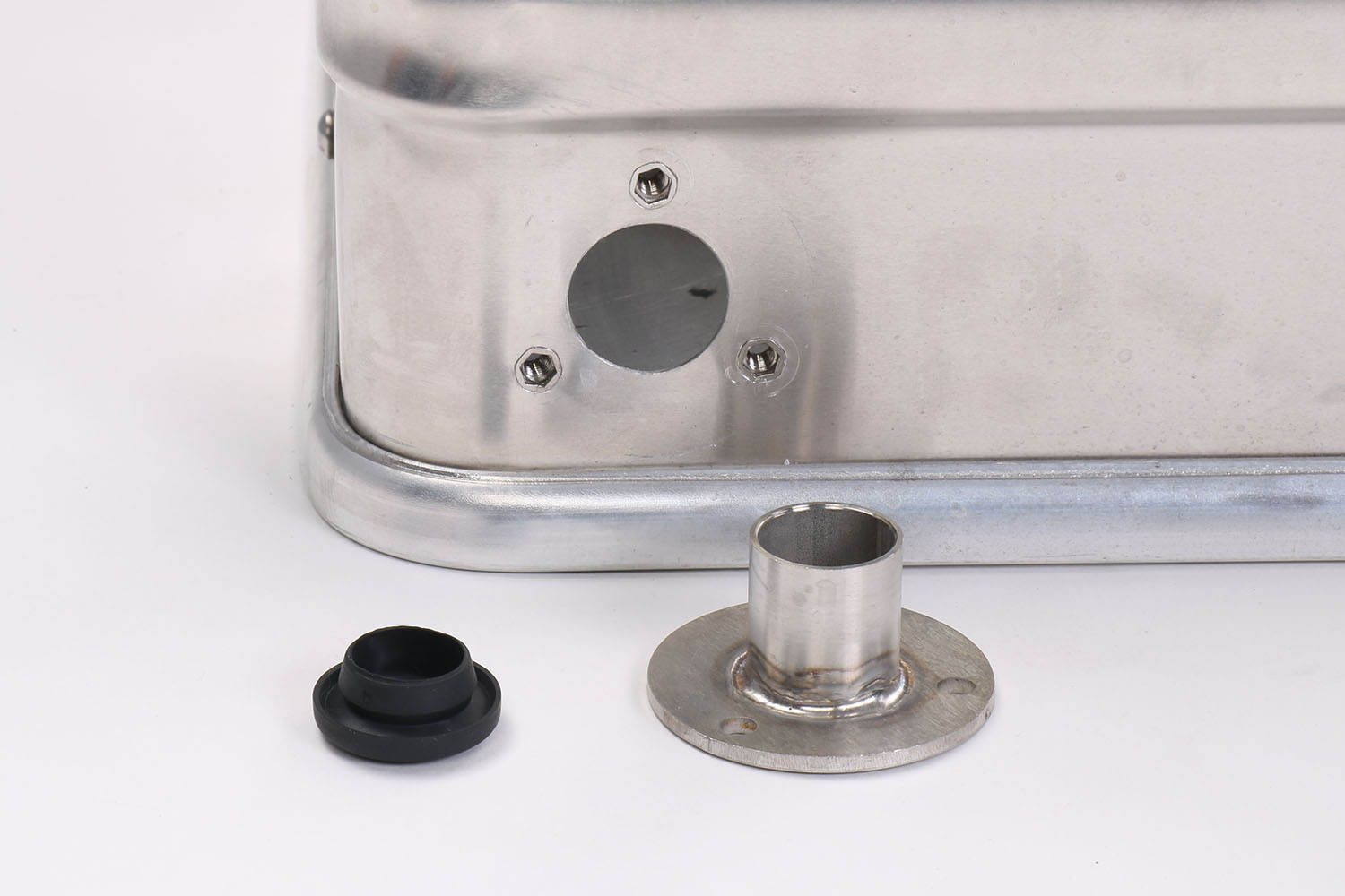 Bordwanddurchführung für Auspuff bzw. Luftansaugung