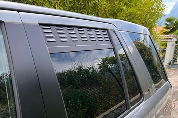 Ventilation panel for Land Rover Freelander 2, rear side windows