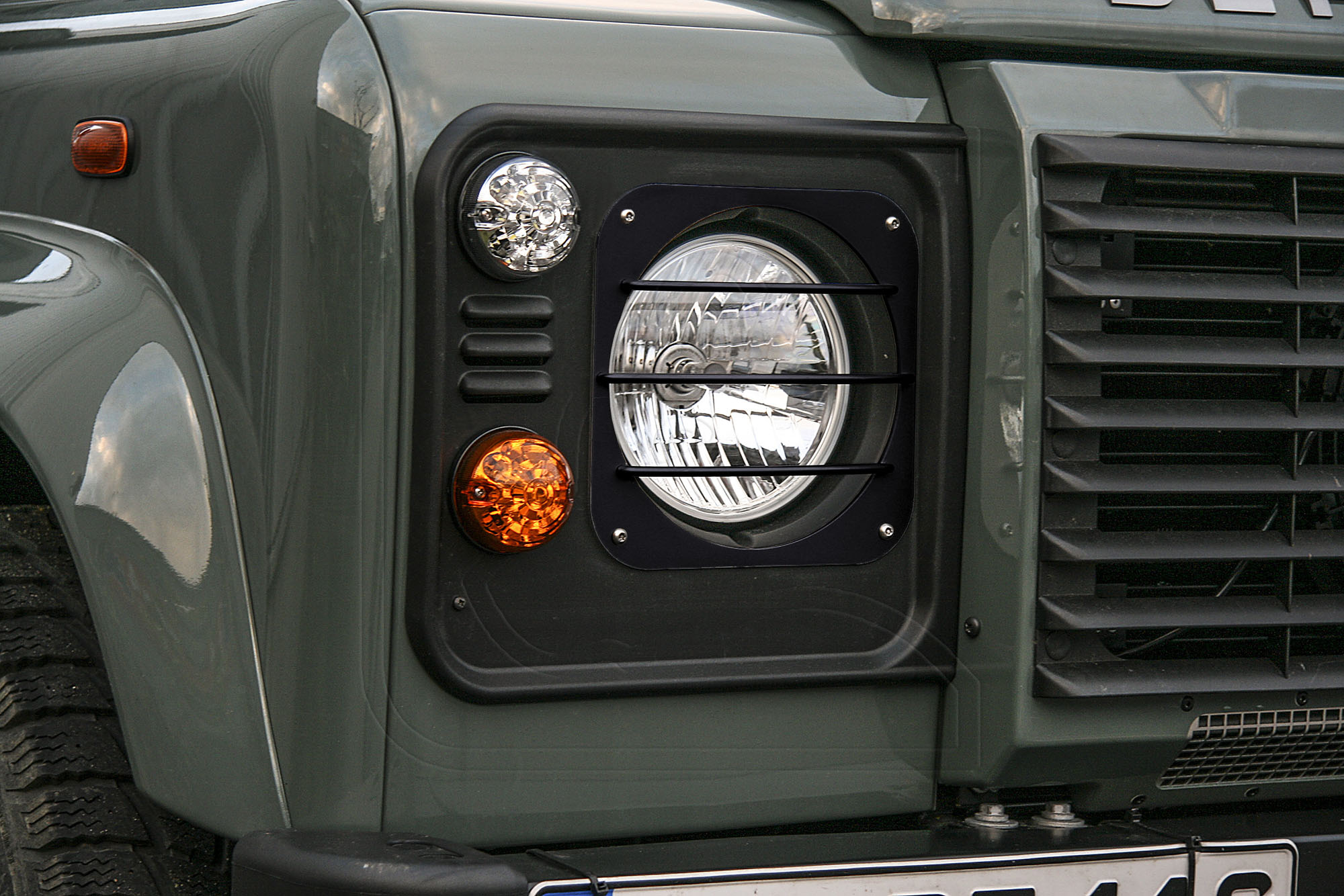 Metall-Auto-Scheinwerfer-Schutznetz für Land Rover Defender 90 110  2020-2022 (Scheinwerfer Typ C) : : Auto & Motorrad