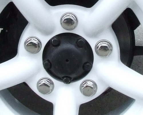 Wheel nut for alloy wheels
