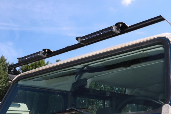 Nakatanenga Lampenbügel für Land Rover Defender, inklusive 2 Stück Zusatz- / Fernscheinwerfer