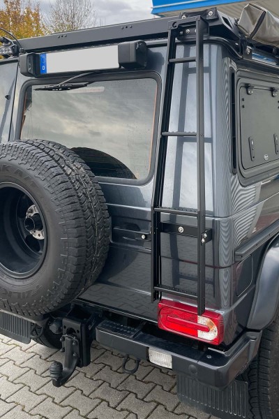 Rear ladders & steps for roof racks & 4x4 vehicles | Nakatanenga