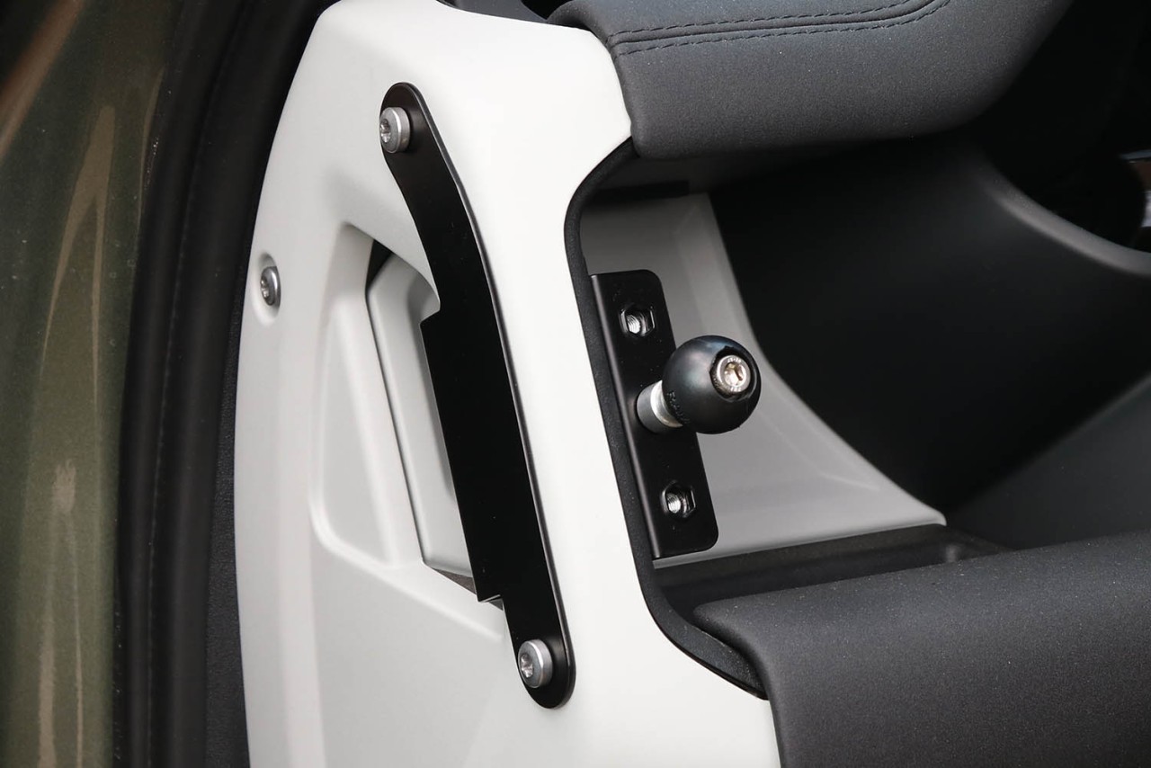 Device Mounts – Secure Mounting Solutions for Vehicle Electronics